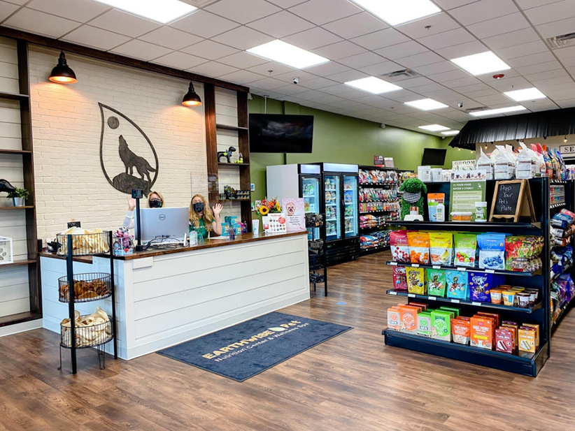 inside Earthwise Pet